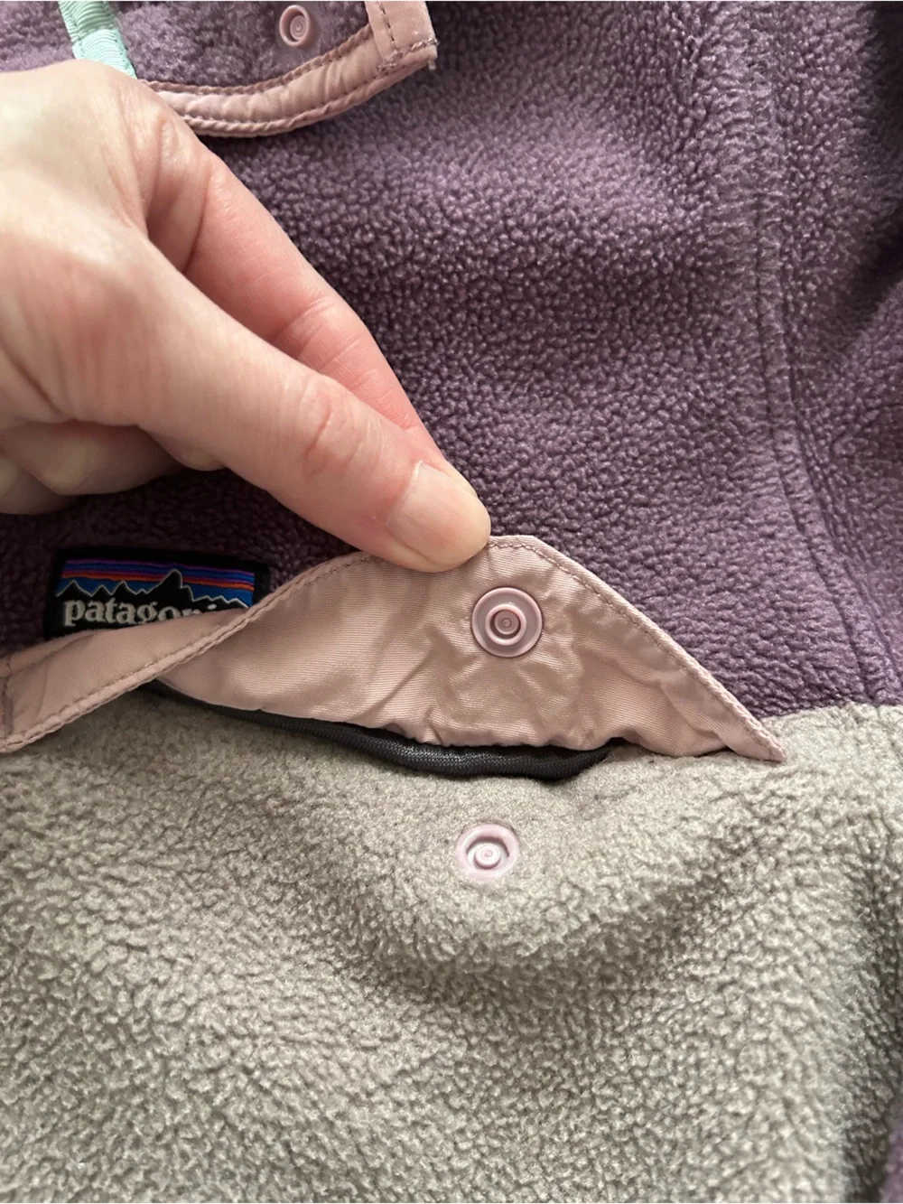 Patagonia Girls Two-Tone Cowl Snap Pullover - XL (14)